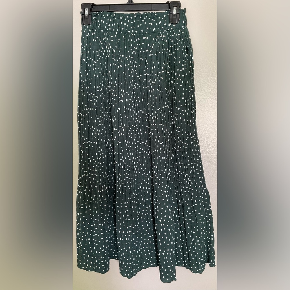 Dark Green Pleated Polka Dot Skirt